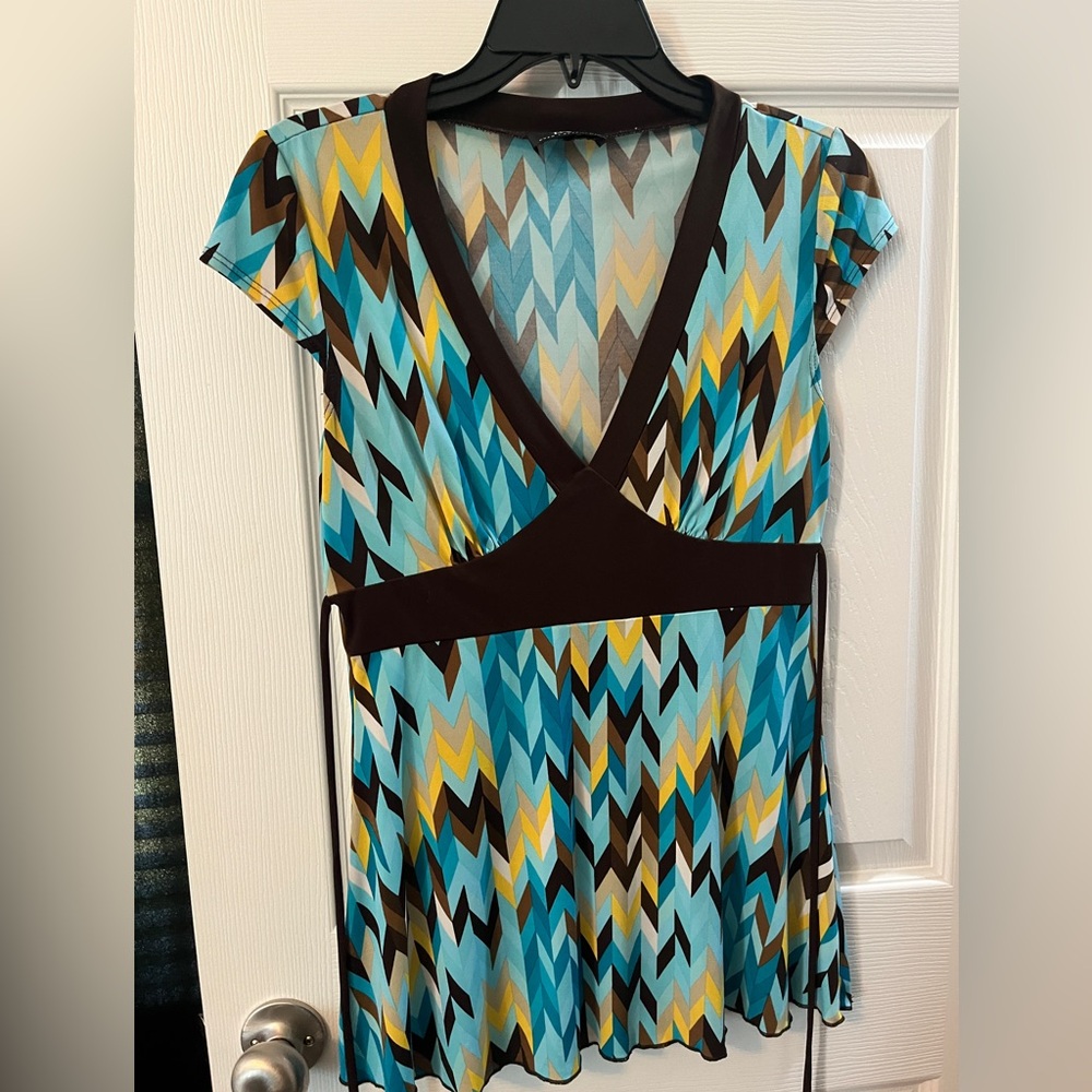 Teal top. Small.